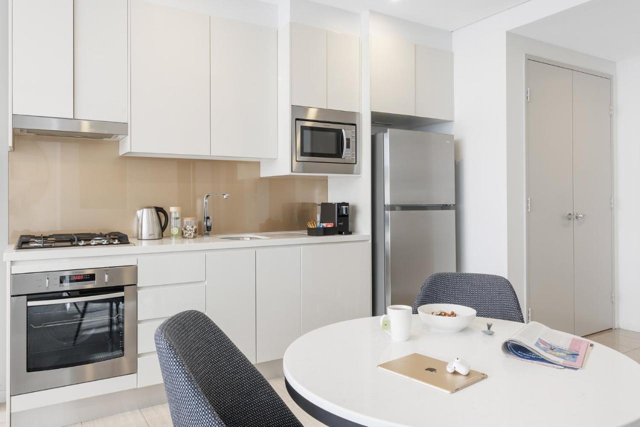 Meriton Suites Zetland Сидней Экстерьер фото Kitchen
