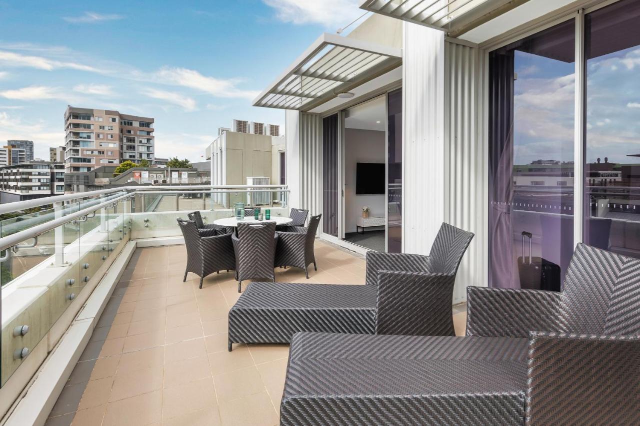 Meriton Suites Zetland Сидней Экстерьер фото The Terrace